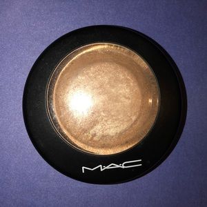 Mac soft & gentle highlighter